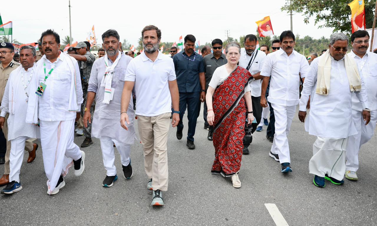 भारत जोड़ो यात्रा में शामिल हुईं सोनिया गांधी